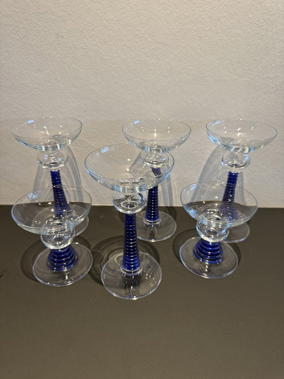 Image 1 of 6 verres Art Déco bleu années 30