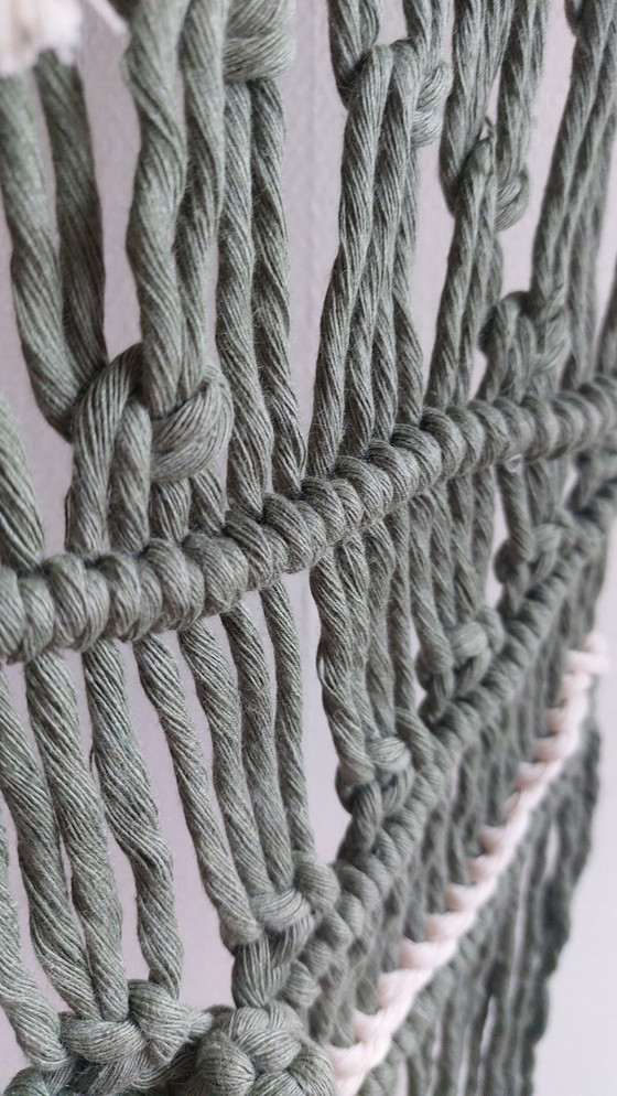 Image 1 of Accroche murale en macramé vert