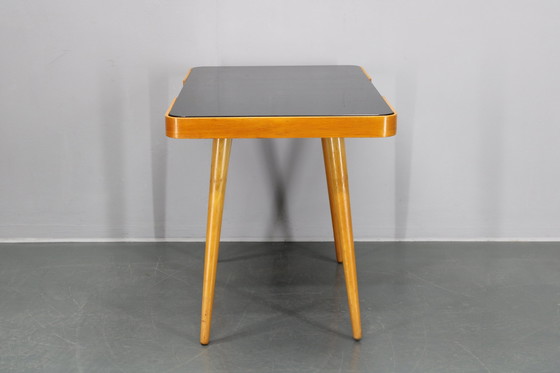 Image 1 of 1960S Table basse en hêtre avec plateau en verre , Tchécoslovaquie