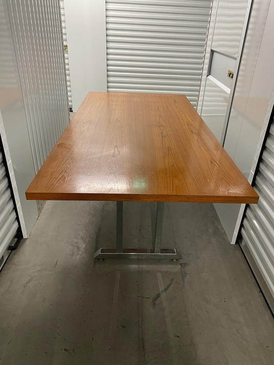 Image 1 of Table à manger en bois