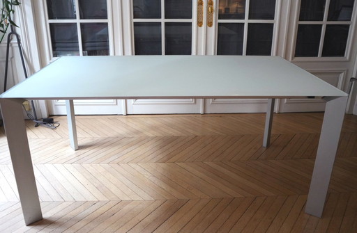 Très Grande Table De Repas Moderne Italienne Extensible (260 Cm) Modèle Nori Par Bartoli Design Pour Kristalia.