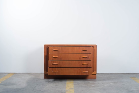 Image 1 of Commode Dyrlund Xl