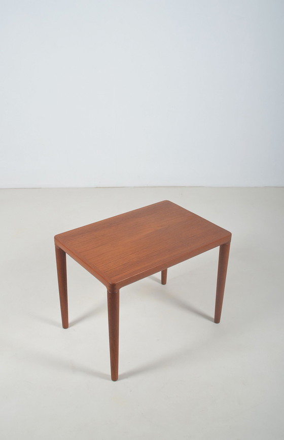 Image 1 of Table d'appoint danoise conçue par H.W. Klein pour Bramin, années 1960
