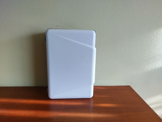 Image 1 of Armoire à pharmacie / cabinet de toilette en bakélite - Vintage