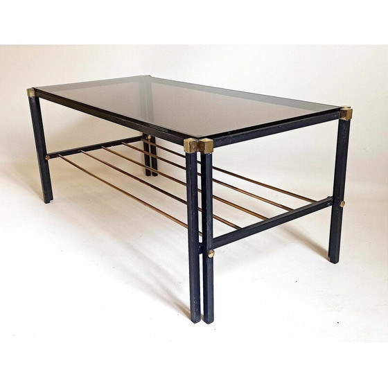 Image 1 of Table basse vintage avec porte-revues en verre fumé, métal et laiton, 1960