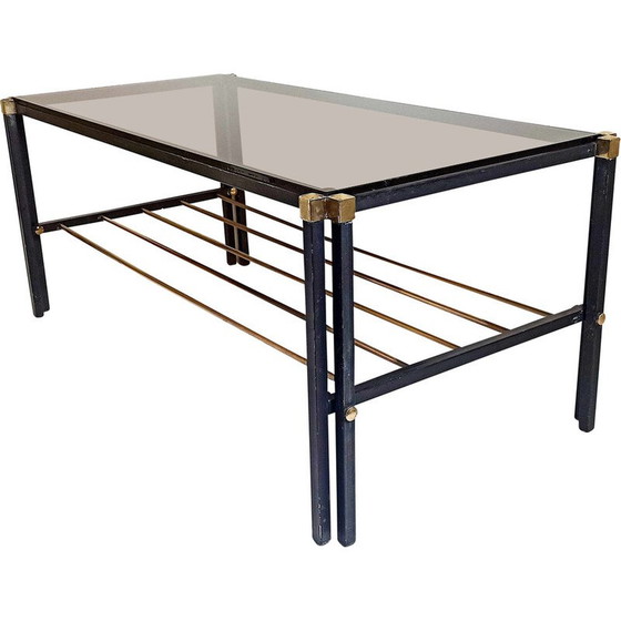 Image 1 of Table basse vintage avec porte-revues en verre fumé, métal et laiton, 1960