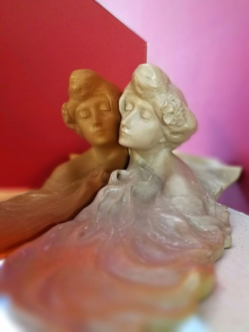 Sculpture Art Nouveau avec miroir rose par Lambert Escaler