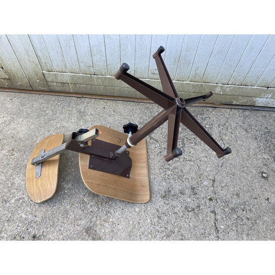 Image 1 of Chaise E pivotante industrielle vintage en bois et métal, 1950