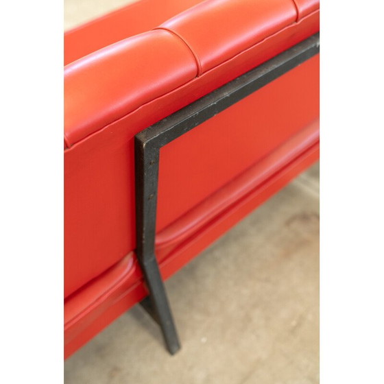 Image 1 of Canapé vintage 3 places en simili cuir rouge et fer noir, Italie 1970