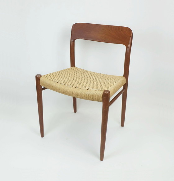 Image 1 of No. 2 Of 2 - Chaise moderne danoise Modèle 75 Niels O. Moeller Bois de teck Siège en papier tissé 1960S