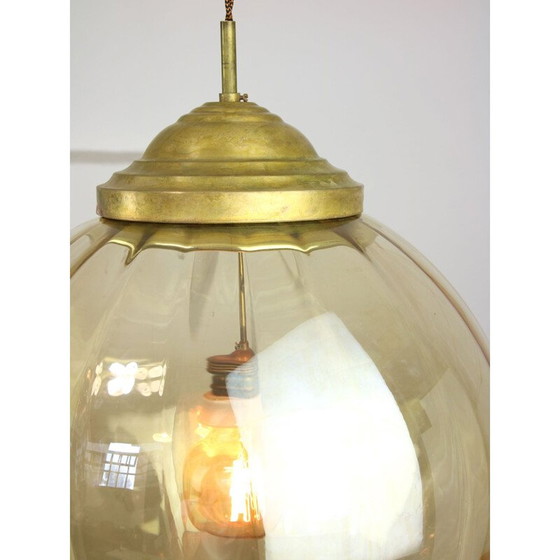 Image 1 of Lampe pendante globe en verre et laiton jaune du Mid Century