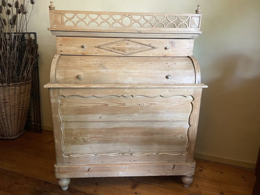 Ancienne armoire à provisions hollandaise Armoire de cuisine