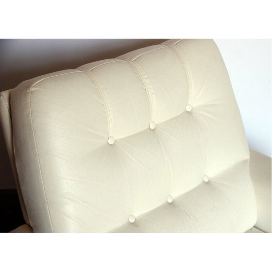 Image 1 of Fauteuil vintage en skaï blanc crème, 1970