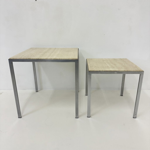 Ensemble de 2 tables d'appoint en travertin, années 1970