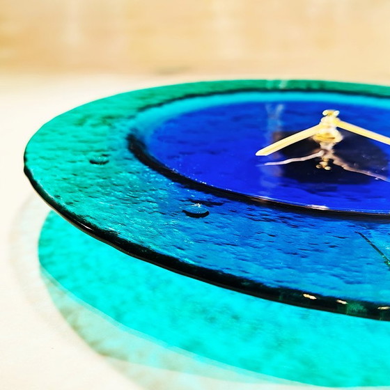 Image 1 of Horloge murale des années 1970 en verre de Murano par Ca' Dei Vetrai. Fabriquée en Italie.