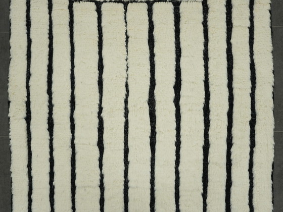 Image 1 of Tapis berbère - 257 Cm X 153 Cm - Laine blanche et noire