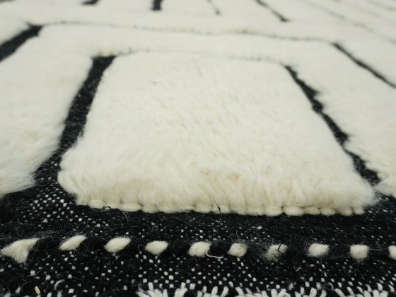 Image 1 of Tapis berbère - 257 Cm X 153 Cm - Laine blanche et noire