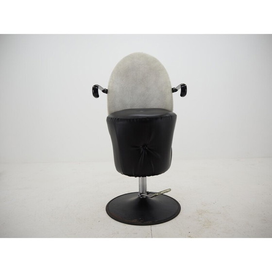 Image 1 of Fauteuil de coiffeur vintage pivotant et réglable 1970