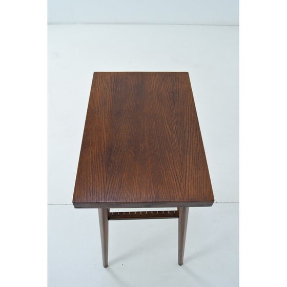 Image 1 of Table d'appoint en bois de chêne du Mid Century par Drevopodnik Holesov, Tchécoslovaquie années 1960