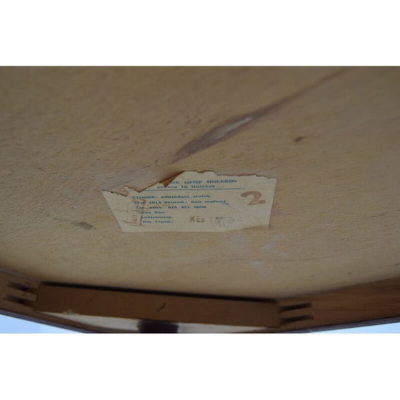 Image 1 of Table d'appoint en bois de chêne du Mid Century par Drevopodnik Holesov, Tchécoslovaquie années 1960