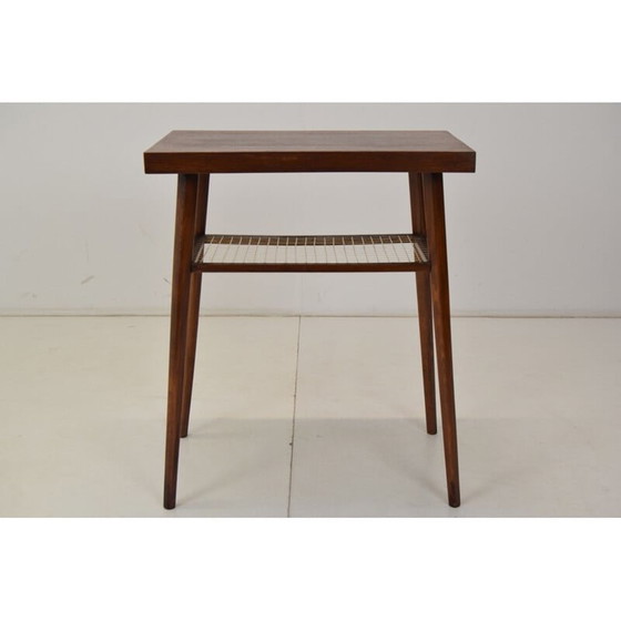 Image 1 of Table d'appoint en bois de chêne du Mid Century par Drevopodnik Holesov, Tchécoslovaquie années 1960