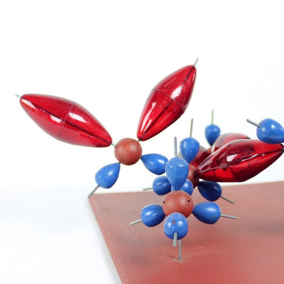 Image 1 of Modèle scolaire en plastique diamanté, Tchécoslovaquie 1960