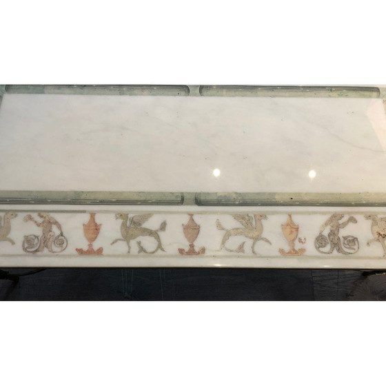 Image 1 of Table basse vintage en bronze et laiton avec plateau en marbre décoré de motifs de style grec