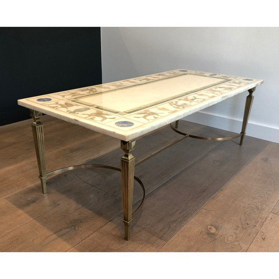 Image 1 of Table basse vintage en bronze et laiton avec plateau en marbre décoré de motifs de style grec