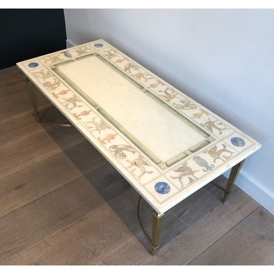 Image 1 of Table basse vintage en bronze et laiton avec plateau en marbre décoré de motifs de style grec