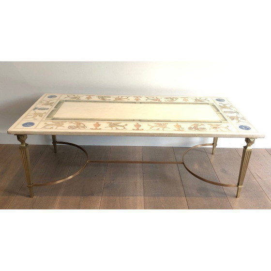 Image 1 of Table basse vintage en bronze et laiton avec plateau en marbre décoré de motifs de style grec