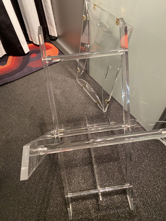 Image 1 of Table d'appoint en verre acrylique au design vintage