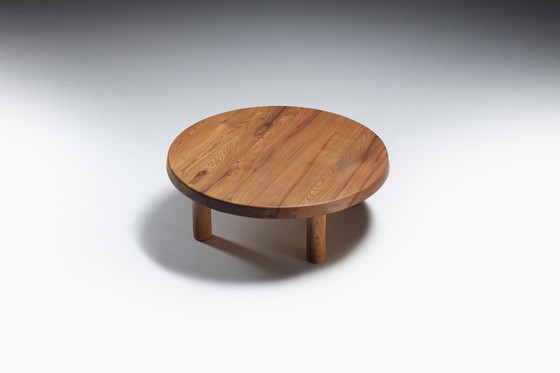 Image 1 of Superbe table basse vintage T02M en bois d'orme par Pierre Chapo - France