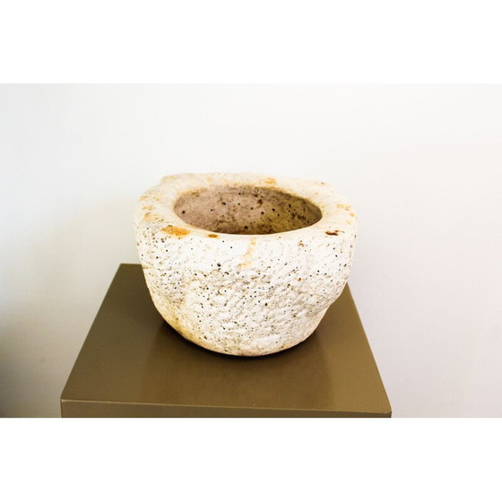 Image 1 of Vase vintage en pierre poreuse blanche, Italie 1900