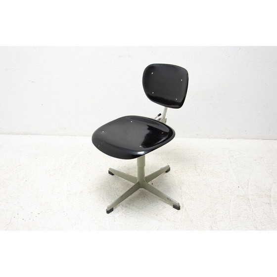 Image 1 of Fauteuil de bureau pivotant industriel vintage par Kovona, 1950s
