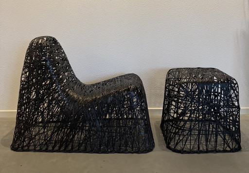 1X chaise aléatoire Plus 1X tabouret aléatoire