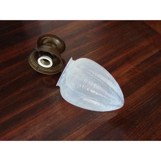 Image 1 of Lampe suspendue vintage en laiton et verre, 1920