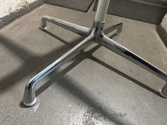 Image 1 of Hermann Miller Segment Table 90X90