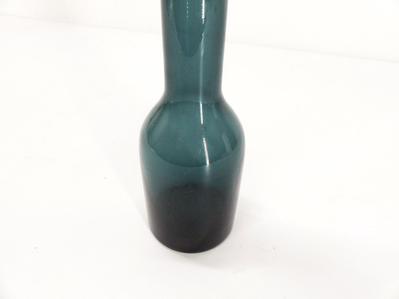 Image 1 of Vase Bouteille En Verre Soufflé Bleu 1960