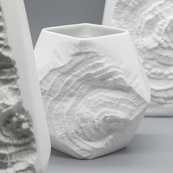 Image 1 of Manfred Frey Ak Kaiser Vase en porcelaine bisque Fossil Ammonit Relief Op Art Trio