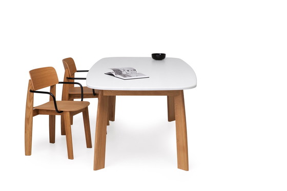 Image 1 of Table en chêne massif, plateau teinté blanc, Design Sylvain Willenz pour Quodes