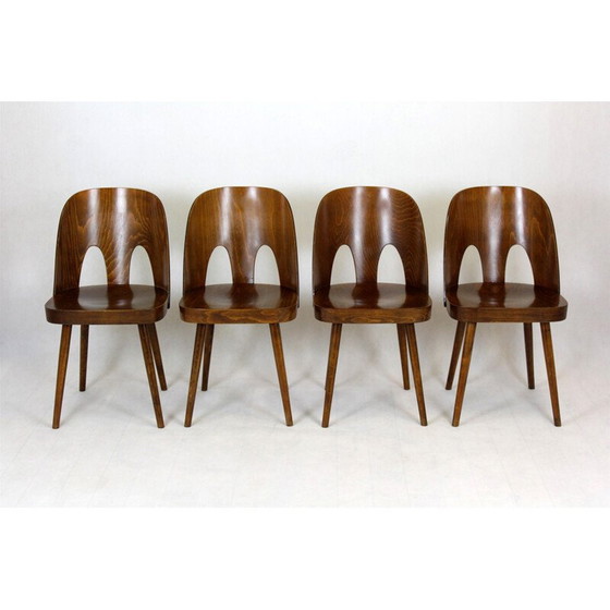 Image 1 of Ensemble de 4 chaises en bois vintage par Oswald Haerdtl pour Ton, Tchécoslovaquie 1950