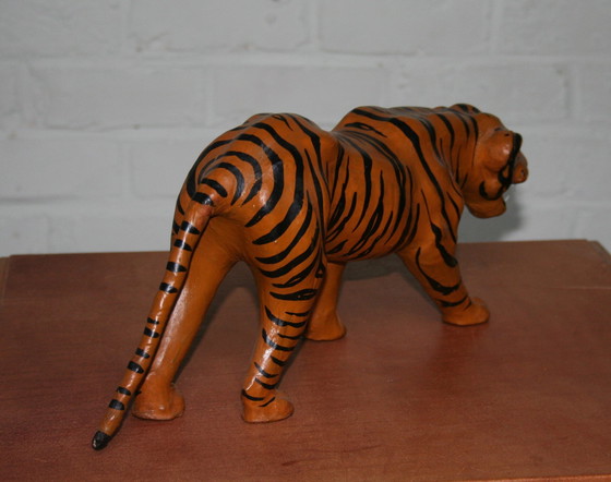 Image 1 of Tigre vintage en papier mâché