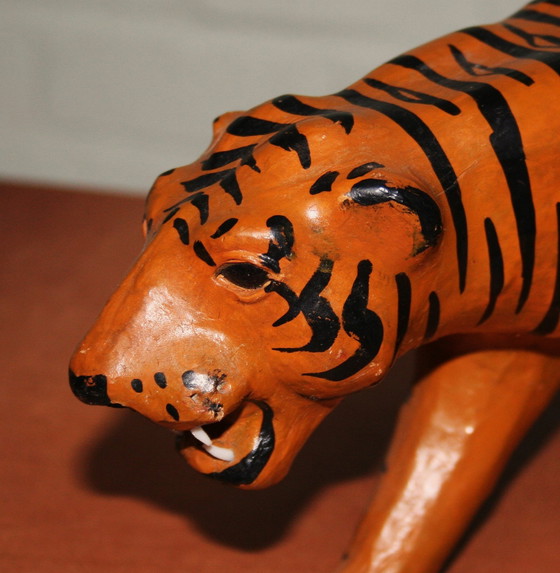 Image 1 of Tigre vintage en papier mâché
