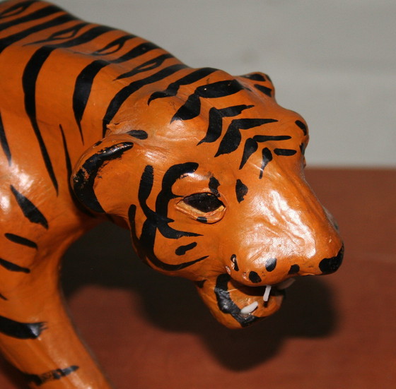 Image 1 of Tigre vintage en papier mâché