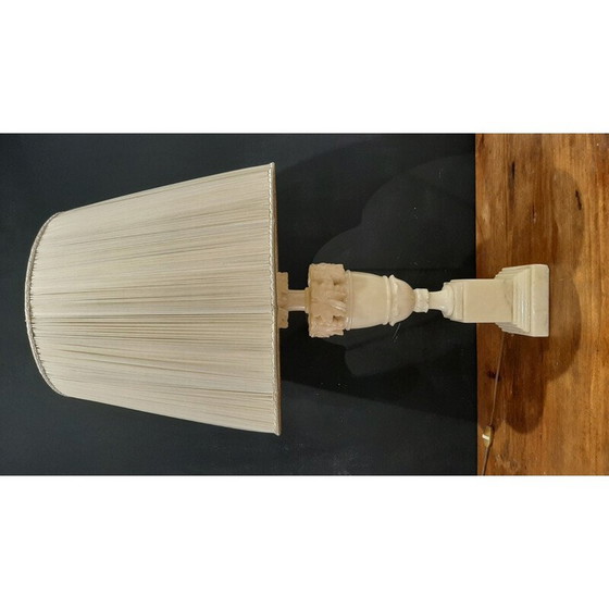 Image 1 of Lampe vintage en albâtre
