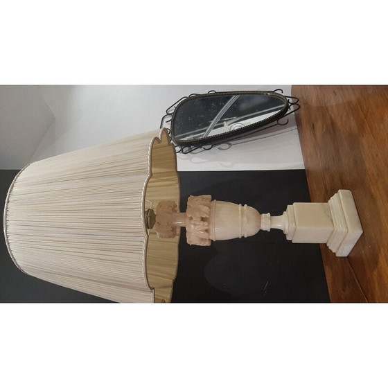 Image 1 of Lampe vintage en albâtre