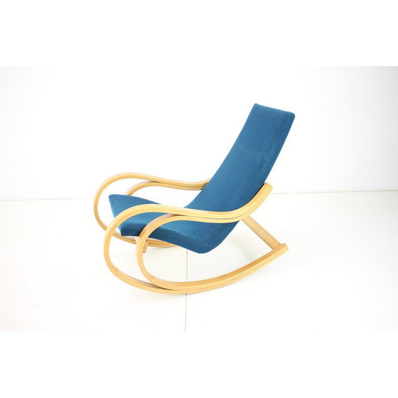 Image 1 of Fauteuil à bascule vintage en tissu et bois, Tchécoslovaquie 1970