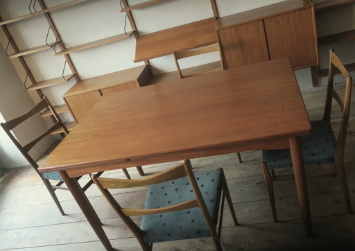 Ensemble de 4 chaises de salle à manger Mid Century avec housses en chenille, 1960S