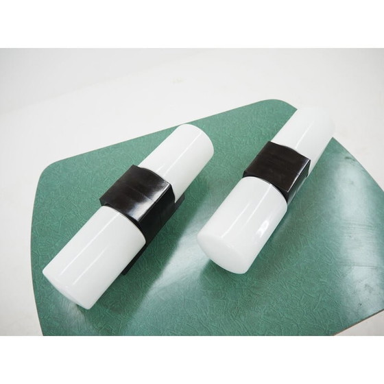 Image 1 of Paire d'appliques vintage en bakélite et verre, Tchécoslovaquie 1950