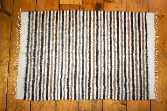 Image 1 of Tapis turc rayé noir blanc marron